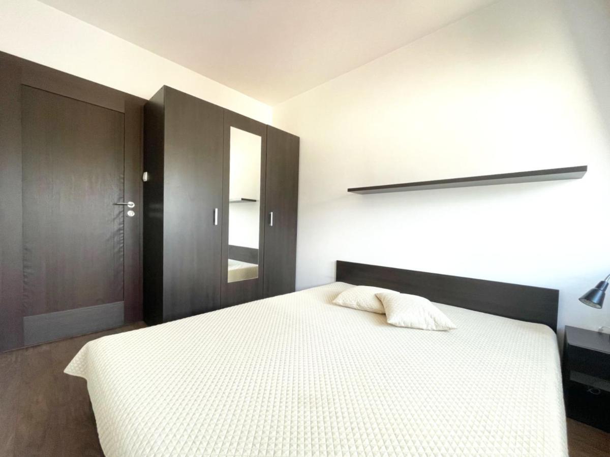 Apartament Quiet Apartment Krakow Luaran gambar